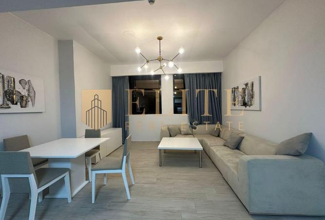 977606 - Property Image 2