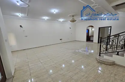 مجمع سكني - 5 غرف نوم - 4 حمامات للايجار في إزغاوا - إزغاوا - الدوحة