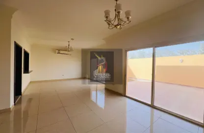Compound - 4 Bedrooms - 5 Bathrooms for rent in Abu Sidra - Al Rayyan - Doha
