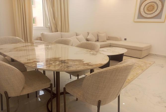 975617 - Property Image 2