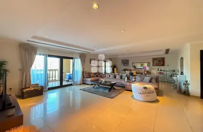 Apartment - 2 Bedrooms - 3 Bathrooms for sale in Tower 13 - Porto Arabia - The Pearl Island - Doha