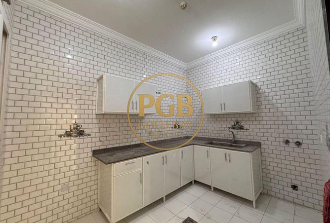 946079 - Property Image 2