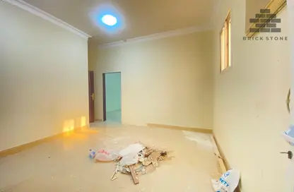 Apartment - 1 Bedroom - 1 Bathroom for rent in Salaja Street - Doha Al Jadeed - Doha