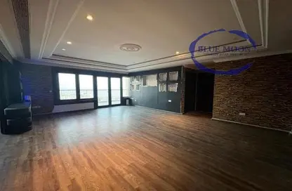 Apartment - 2 Bedrooms - 3 Bathrooms for rent in West Porto Drive - Porto Arabia - The Pearl Island - Doha