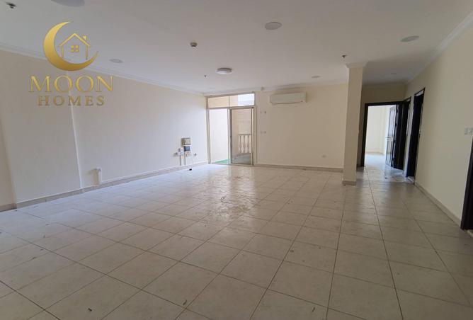 987689 - Property Main Image