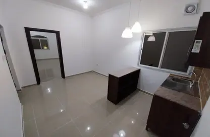 شقة - غرفة نوم - 1 حمام للايجار في شارع النعيجة - غرب الهلال - الهلال - الدوحة