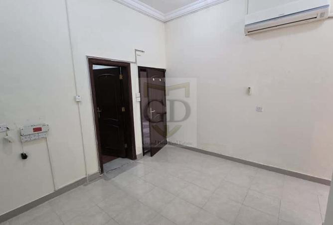 952869 - Property Image 2