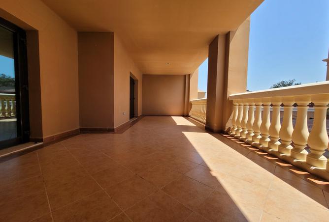 932485 - Property Image 2