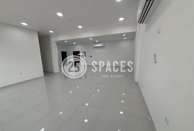 956467 - Property Image 2