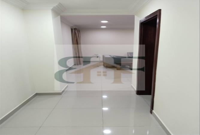 953229 - Property Image 3