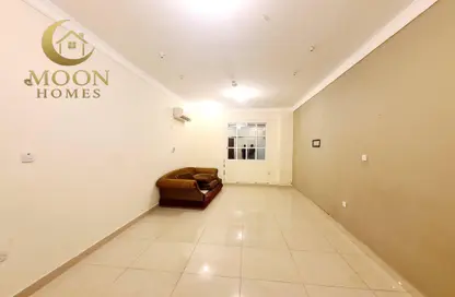 شقة - 2 غرف نوم - 2 حمامات للايجار في منتزه 7 - المنتزه - الدوحة