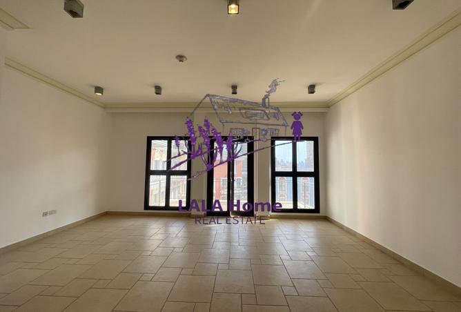 933782 - Property Image 3