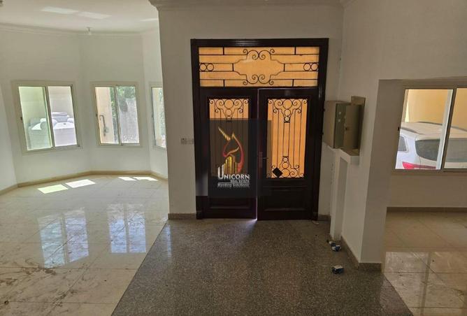 988582 - Property Image 3