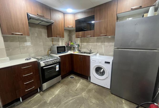 958133 - Property Image 3