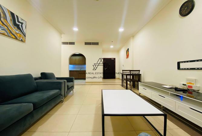 919121 - Property Image 2