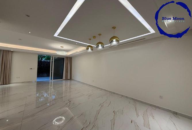 977631 - Property Image 2