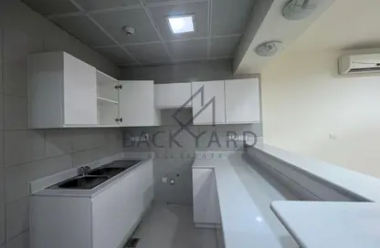 شقة - 2 غرف نوم - 3 حمامات للايجار في شارع النصر - النصر - الدوحة