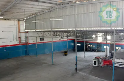 Warehouse - Studio - 2 Bathrooms for rent in Industrial Area 3 - Industrial Area - Industrial Area - Doha