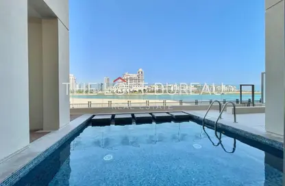 فيلا - 5 غرف نوم - 6 حمامات للايجار في ابراج باي - منطقة الأبراج - جزيرة اللؤلؤة - الدوحة