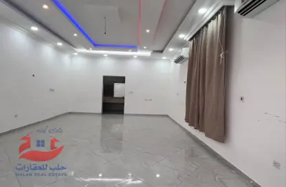 فيلا - 8 غرف نوم - 8 حمامات للايجار في أم عبيرية - الشمال
