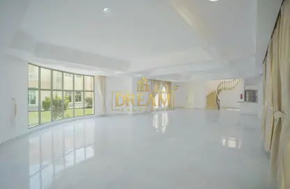 Villa - 4 Bedrooms - 5 Bathrooms for rent in West Bay Lagoon - West Bay Lagoon - Doha