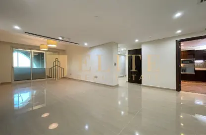 Apartment - 3 Bedrooms - 4 Bathrooms for rent in Viva West - Viva Bahriyah - The Pearl Island - Doha