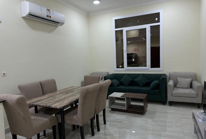 982833 - Property Image 2