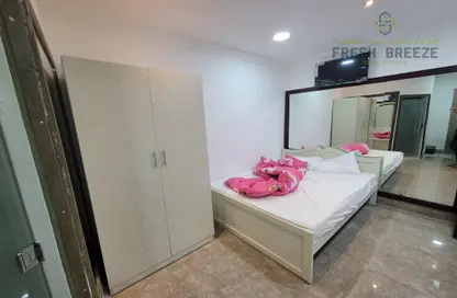 Apartment - 1 Bathroom for rent in Umm Ghuwailina - Doha