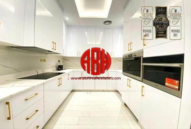 990823 - Property Image 3