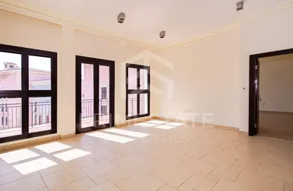 Apartment - 1 Bedroom - 2 Bathrooms for sale in Viva West - Viva Bahriyah - The Pearl Island - Doha