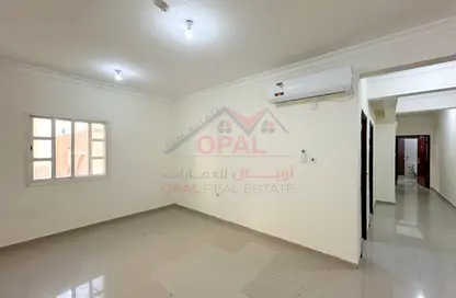 Apartment - 2 Bedrooms - 2 Bathrooms for rent in Al Mansoura - Al Mansoura - Doha