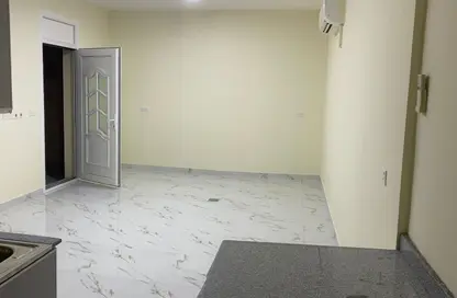 شقة - 1 حمام للايجار في الدحيل - الدحيل - الدوحة