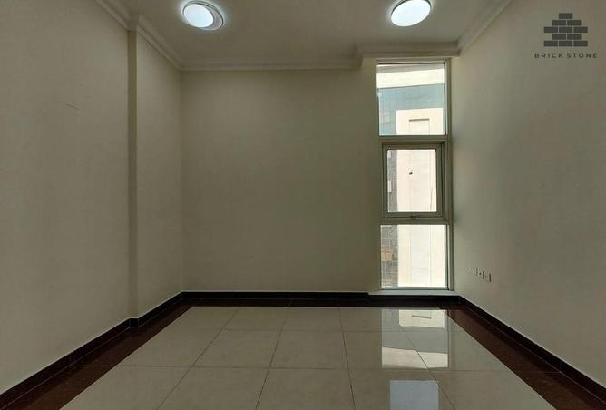 978053 - Property Image 2