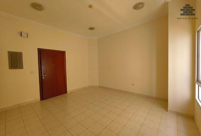 994408 - Property Image 2