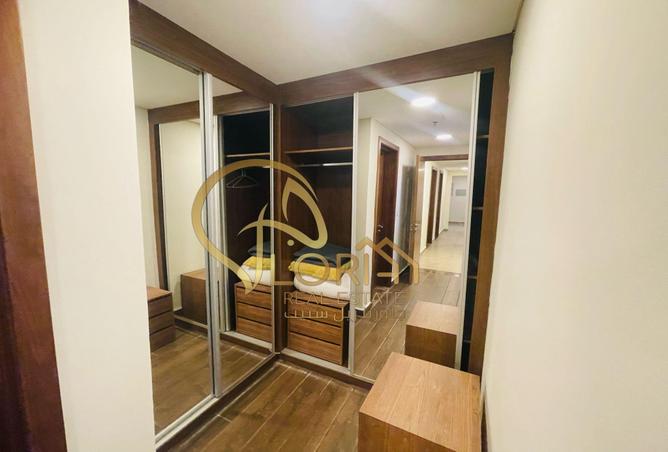 843988 - Property Image 2