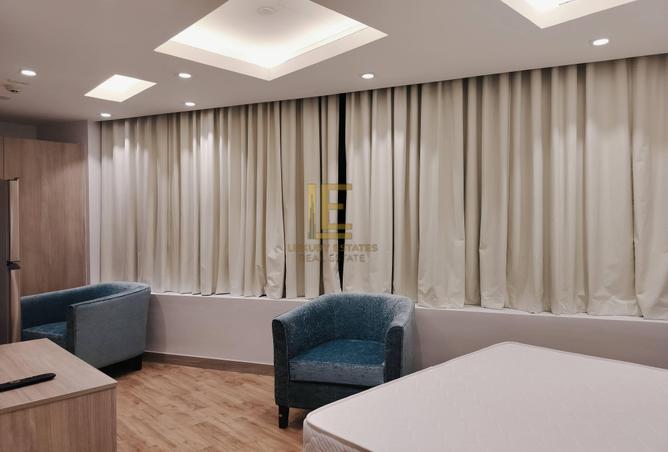 992861 - Property Image 2