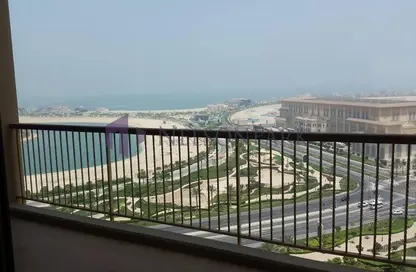 Apartment - 2 Bedrooms - 3 Bathrooms for rent in Tower 19 - Porto Arabia - The Pearl Island - Doha