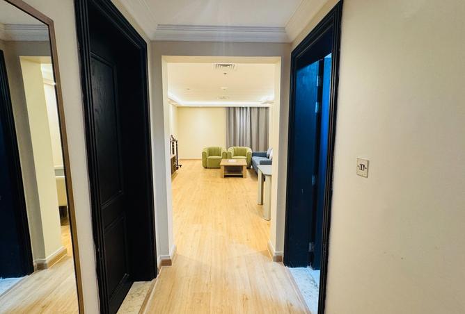 988116 - Property Image 3