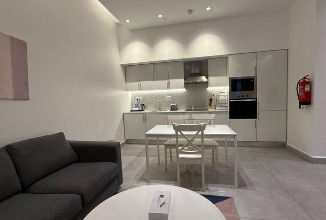 987627 - Property Image 2