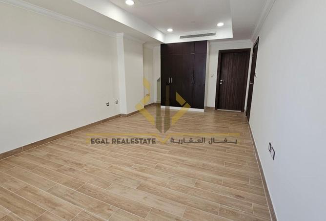 978155 - Property Image 3