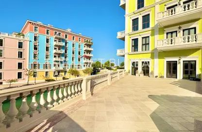 Apartment - 3 Bedrooms - 4 Bathrooms for rent in Carnaval - Qanat Quartier - The Pearl Island - Doha