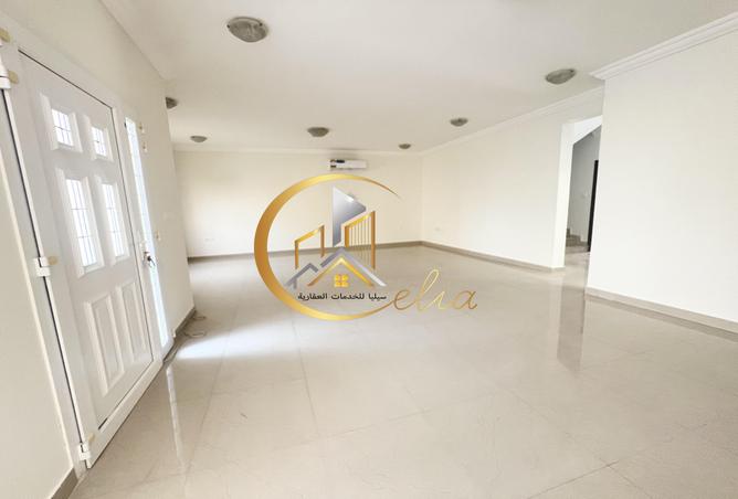 985506 - Property Image 2