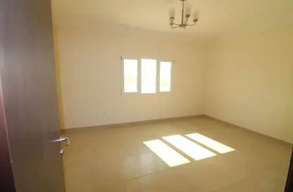 Apartment - 3 Bedrooms - 3 Bathrooms for rent in Al Kheesa - Al Kheesa - Umm Salal Mohammed