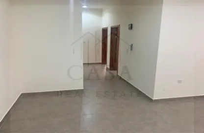 شقة - 3 غرف نوم - 2 حمامات للايجار في شارع النصر - النصر - الدوحة