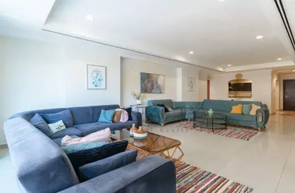 Apartment - 1 Bedroom - 2 Bathrooms for rent in East Porto Drive - Porto Arabia - The Pearl Island - Doha