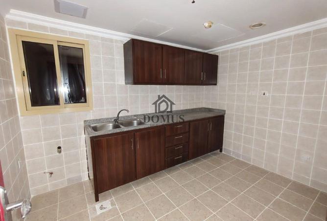 958423 - Property Image 3