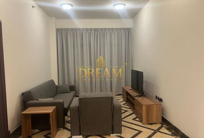 831051 - Property Image 3