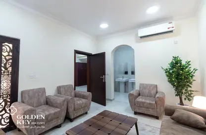 فيلا - 6 غرف نوم - 7 حمامات للبيع في Al Sakhama - الدوحة