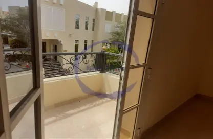 فيلا - 4 غرف نوم - 3 حمامات للايجار في شارع  بو هامو - أبو هامور - الدوحة