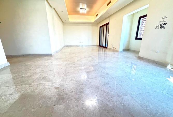 966435 - Property Image 3